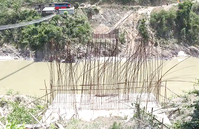 रोशीका दुई वटा मोटरेवल पुल बहुबर्षीय योजनामा