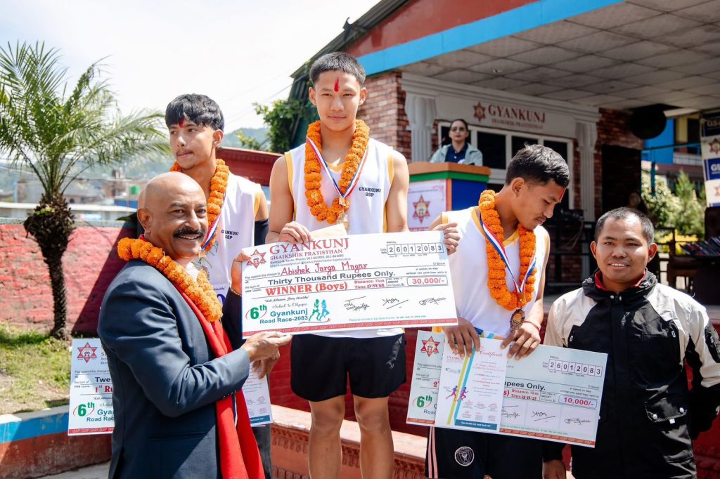 ज्ञानकुञ्ज रोड रेसको उपाधि तुलसा र अभिषेकलाई